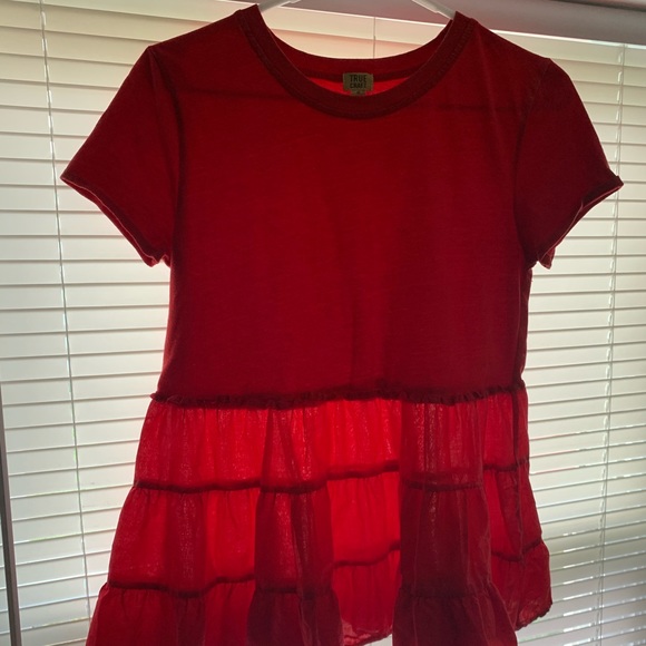 Red t-shirt - Picture 2 of 3